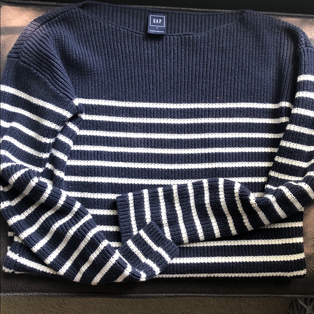 GAP Sweater